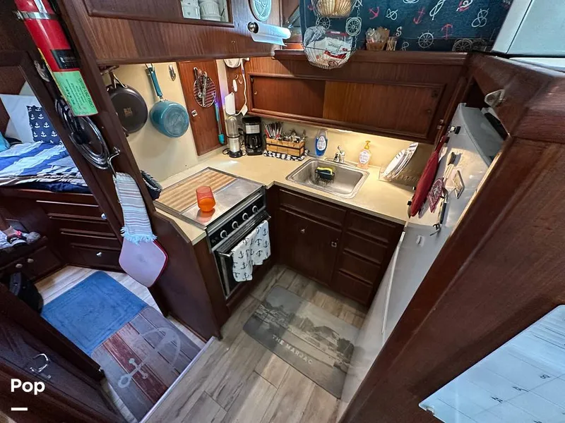 Slide: The Image of Hatteras 43 Double Cabin 1979 - 16267613