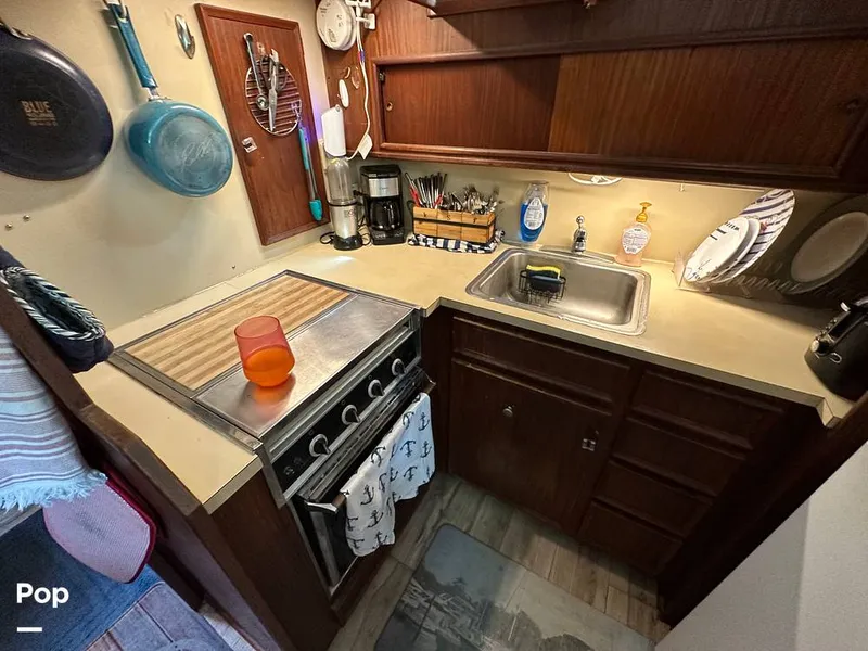 Slide: The Image of Hatteras 43 Double Cabin 1979 - 16267614