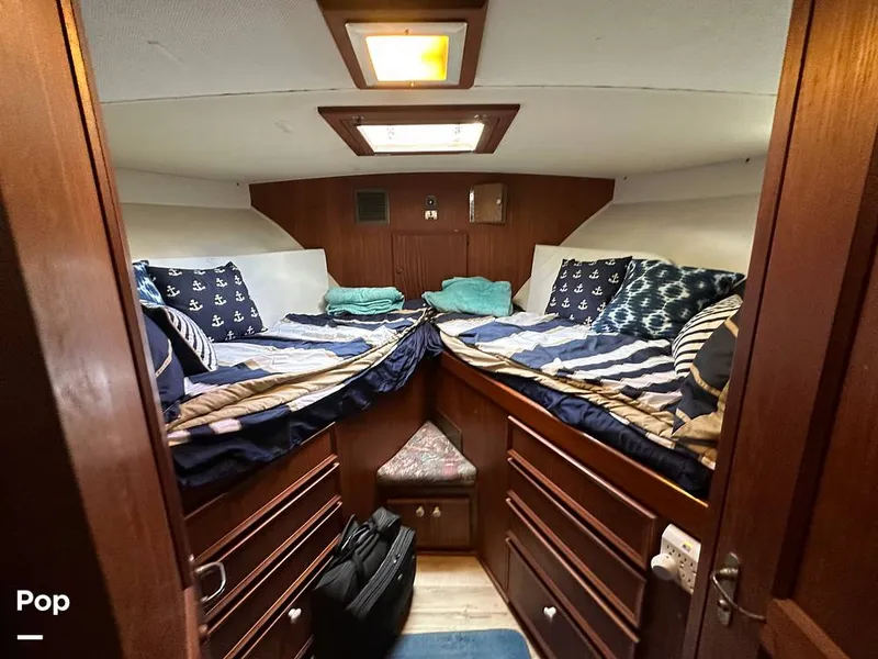 Slide: The Image of Hatteras 43 Double Cabin 1979 - 16267637