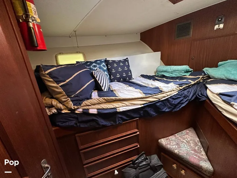 Slide: The Image of Hatteras 43 Double Cabin 1979 - 16267639