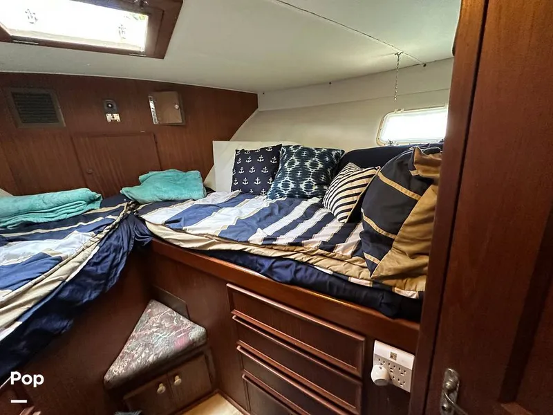 Slide: The Image of Hatteras 43 Double Cabin 1979 - 16267640