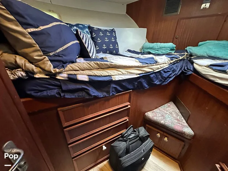 Slide: The Image of Hatteras 43 Double Cabin 1979 - 16267641