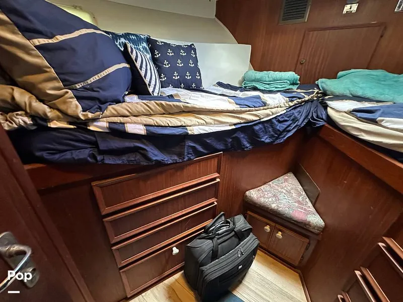 Slide: The Image of Hatteras 43 Double Cabin 1979 - 16267642