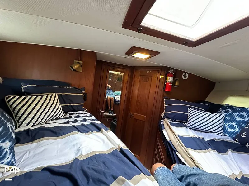 Slide: The Image of Hatteras 43 Double Cabin 1979 - 16267645