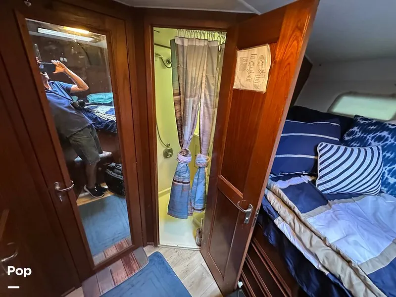 Slide: The Image of Hatteras 43 Double Cabin 1979 - 16267649