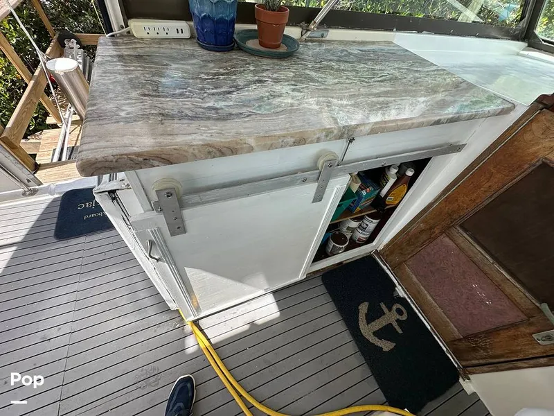 Slide: The Image of Hatteras 43 Double Cabin 1979 - 16267592