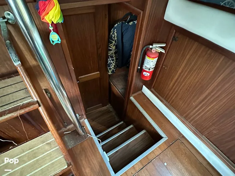 Slide: The Image of Hatteras 43 Double Cabin 1979 - 16267680