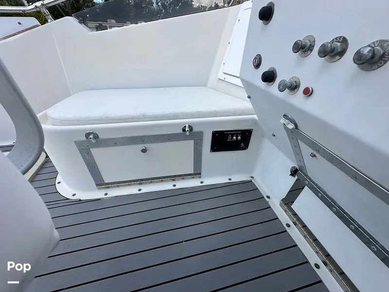 Slide: The Image of Hatteras 43 Double Cabin 1979 - 16267692