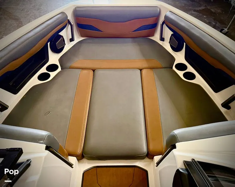 Slide: The Image of Axis T220 2024 - 16190401