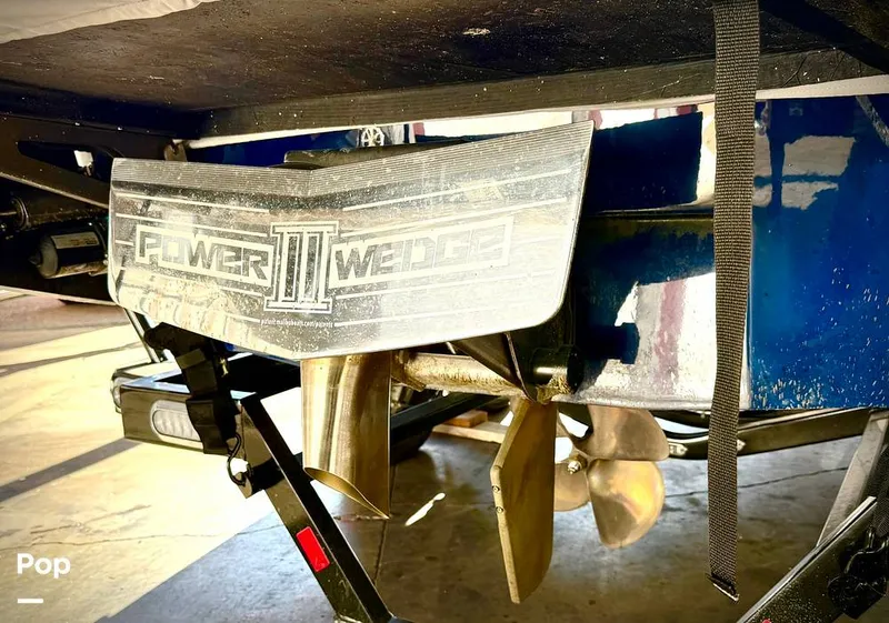 Slide: The Image of Axis T220 2024 - 16190435