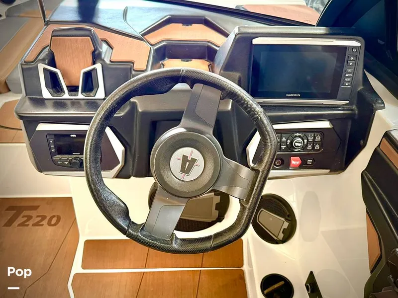 Slide: The Image of Axis T220 2024 - 16190373