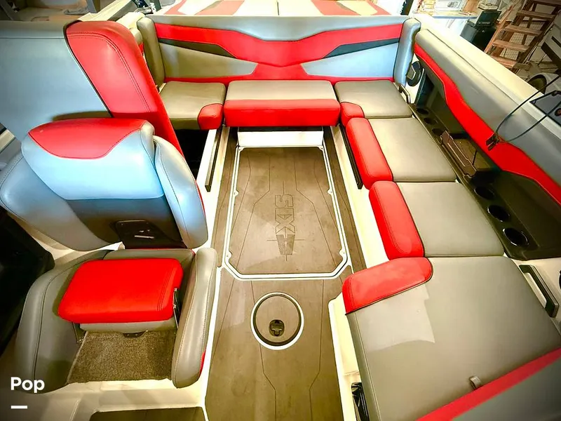 Slide: The Image of Axis T220 2024 - 16190798