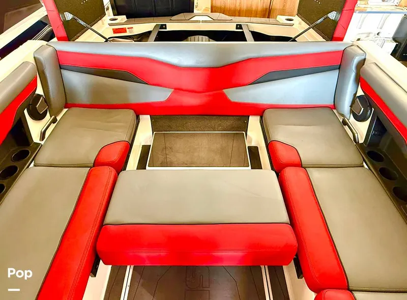 Slide: The Image of Axis T220 2024 - 16190801