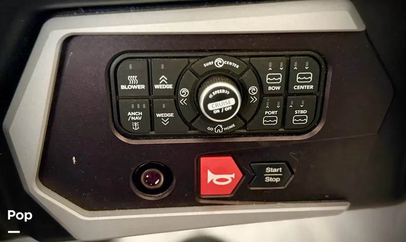 Slide: The Image of Axis T220 2024 - 16190803