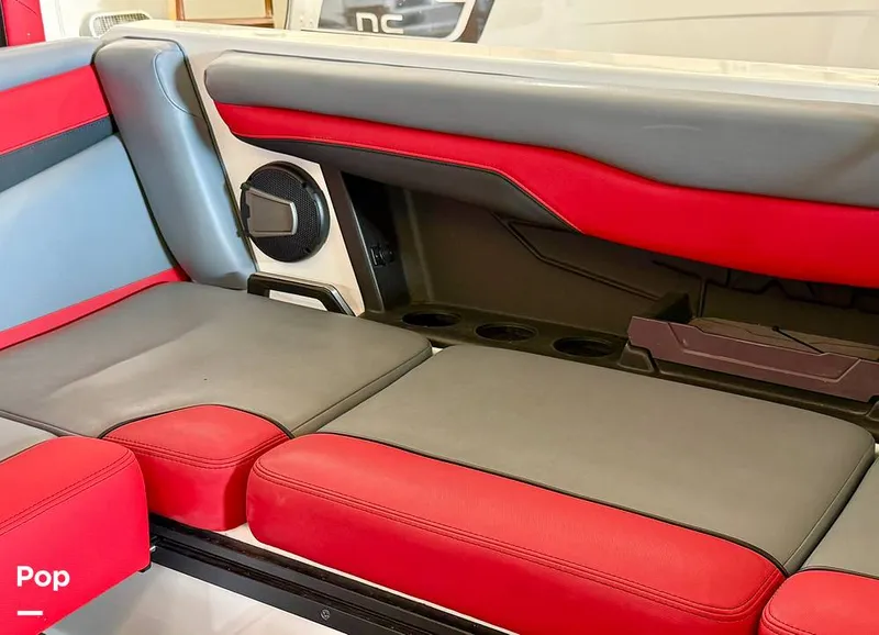 Slide: The Image of Axis T220 2024 - 16190805