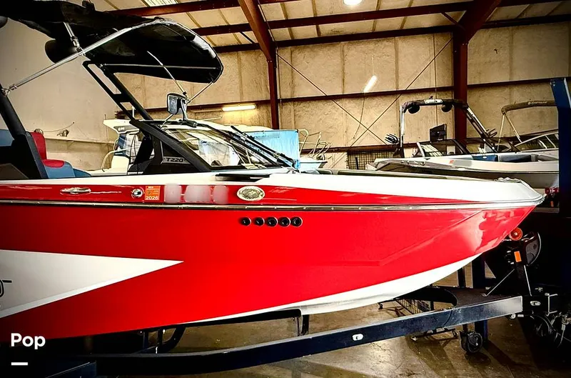 Slide: The Image of Axis T220 2024 - 16190774