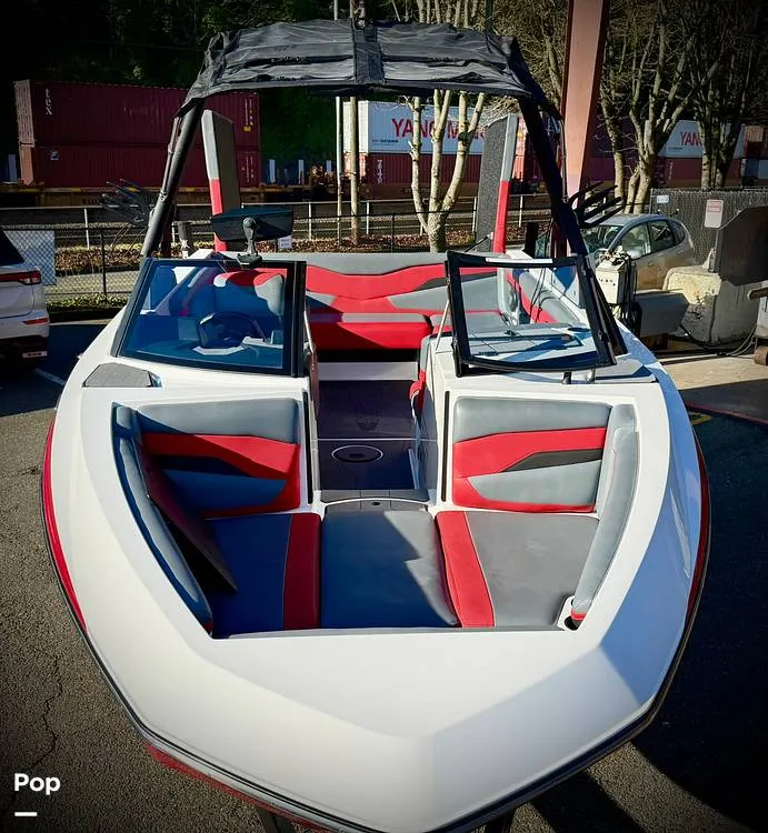 Slide: The Image of Axis T220 2024 - 16190826