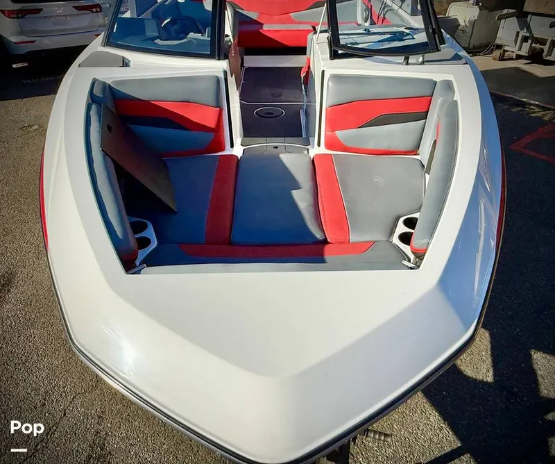 Slide: The Image of Axis T220 2024 - 16190827