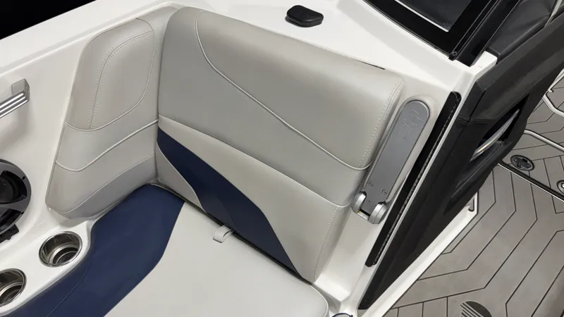 Slide: The Image of Malibu 24MXZ 2017 - 102