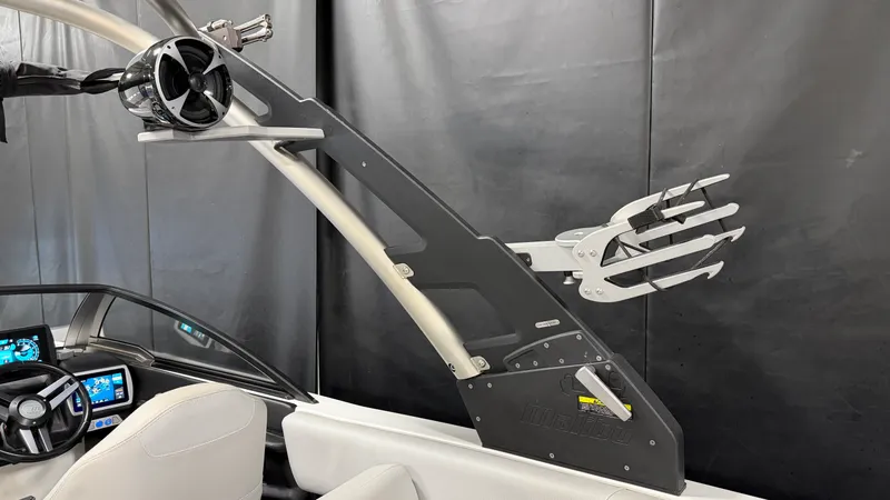 Slide: The Image of Malibu 24MXZ 2017 - 107