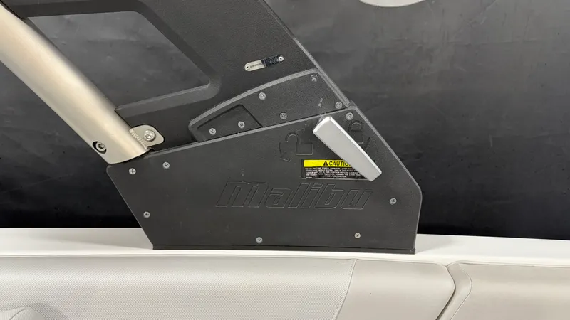 Slide: The Image of Malibu 24MXZ 2017 - 110