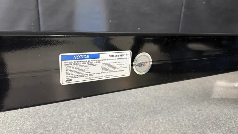 Slide: The Image of Malibu 24MXZ 2017 - 128