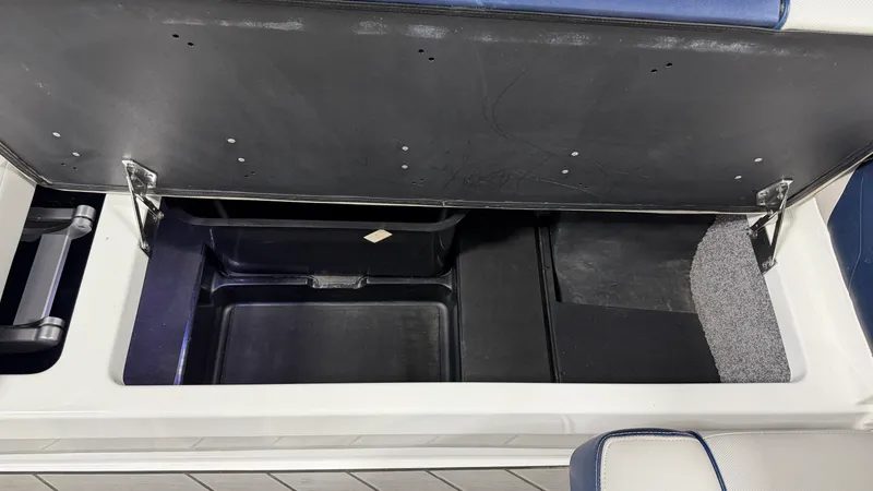 Slide: The Image of Malibu 24MXZ 2017 - 37