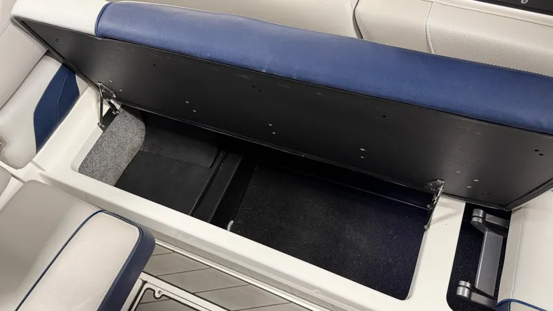 Slide: The Image of Malibu 24MXZ 2017 - 52