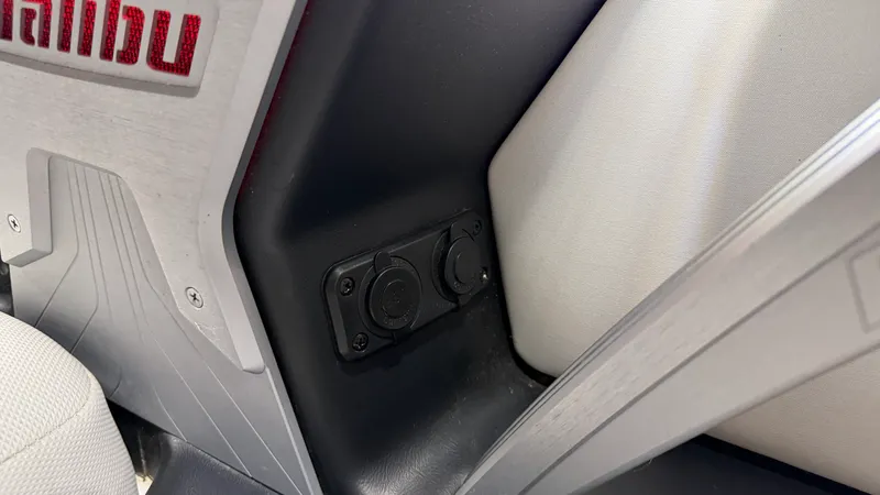 Slide: The Image of Malibu 24MXZ 2017 - 55