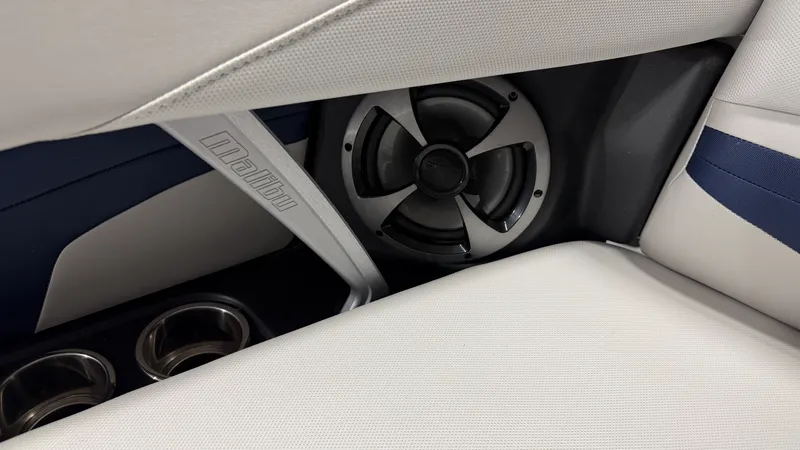 Slide: The Image of Malibu 24MXZ 2017 - 60