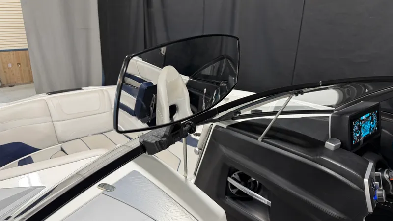 Slide: The Image of Malibu 24MXZ 2017 - 68