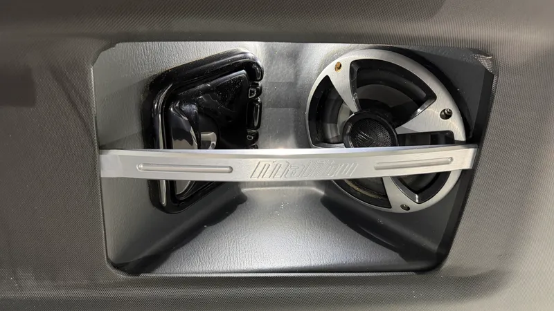 Slide: The Image of Malibu 24MXZ 2017 - 88