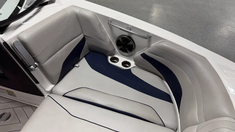 Slide: The Image of Malibu 24MXZ 2017 - 92