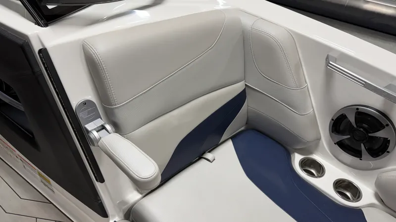 Slide: The Image of Malibu 24MXZ 2017 - 94