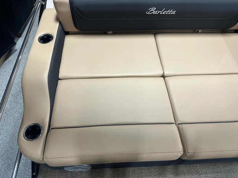 Slide: The Image of Barletta Cabrio 22 UC 2026 - 21