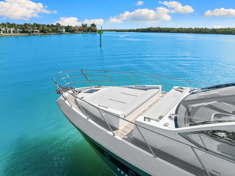 Slide: The Image of Azimut S6 2022 - 21