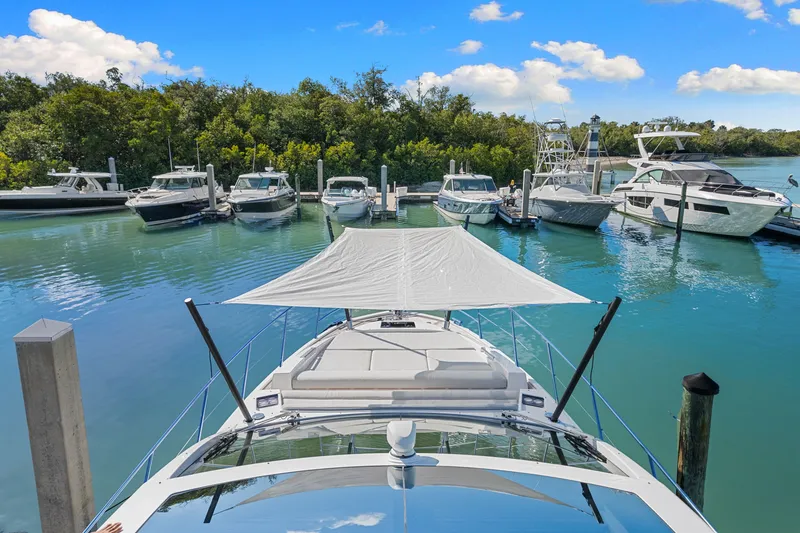 Slide: The Image of Azimut S6 2022 - 25