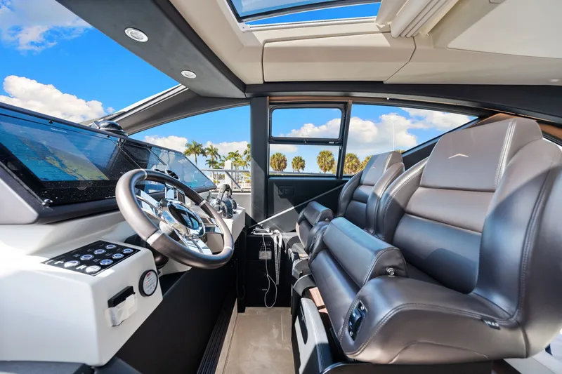 Slide: The Image of Azimut S6 2022 - 49