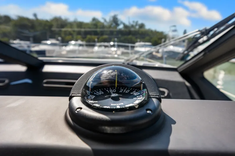 Slide: The Image of Azimut S6 2022 - 52