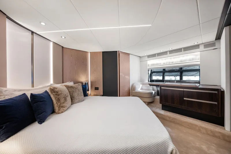 Slide: The Image of Azimut S6 2022 - 65