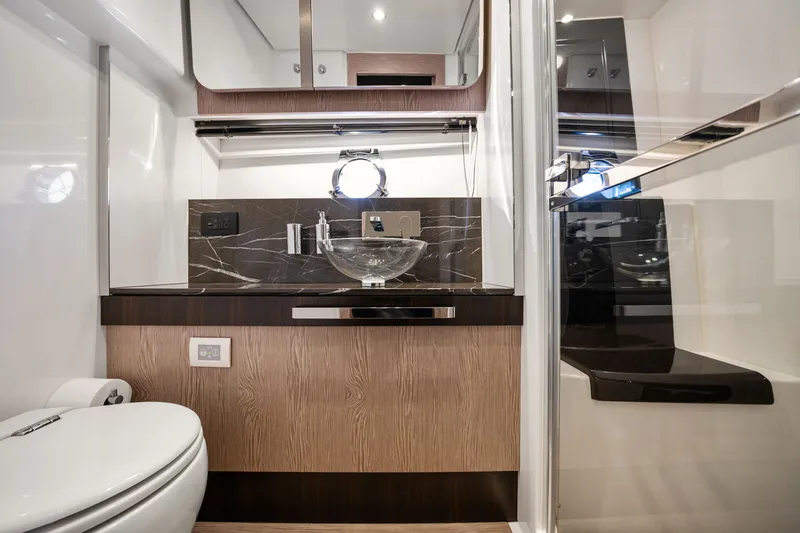 Slide: The Image of Azimut S6 2022 - 71