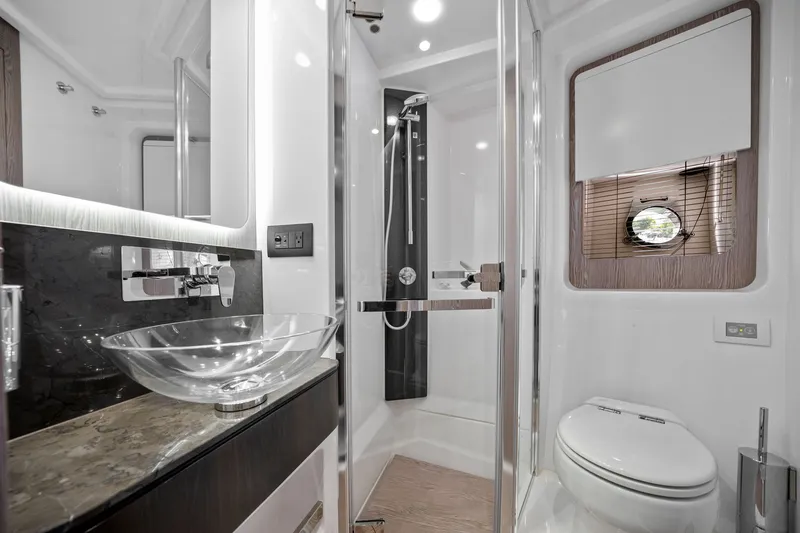 Slide: The Image of Azimut S6 2022 - 72