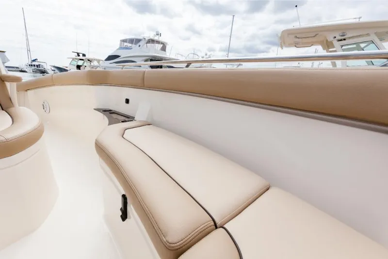 Slide: The Image of Scout 240 XSF 2026 - 33