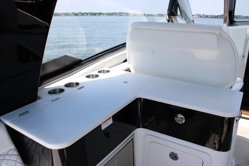 Slide: The Image of Sea Ray Sundancer 370 Outboard 2026 - 66