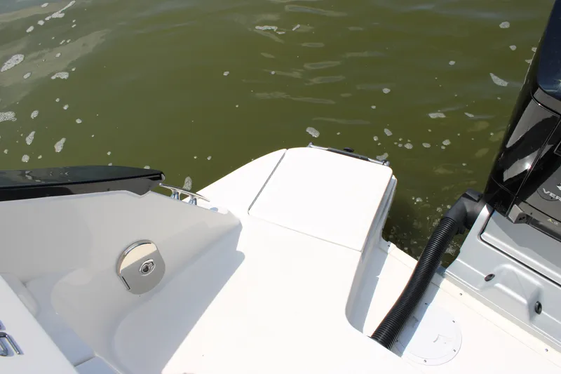 Slide: The Image of Sea Ray Sundancer 370 Outboard 2026 - 78