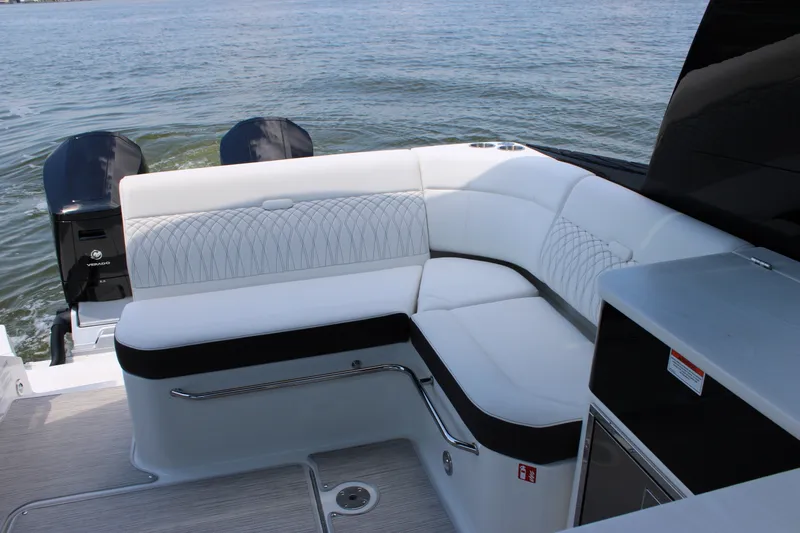 Slide: The Image of Sea Ray Sundancer 370 Outboard 2026 - 86