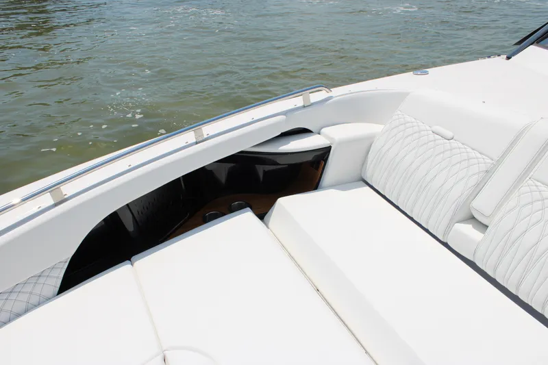 Slide: The Image of Sea Ray Sundancer 370 Outboard 2026 - 92