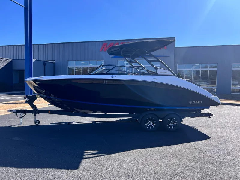 The Image of Yamaha 252SE 2026 - 0