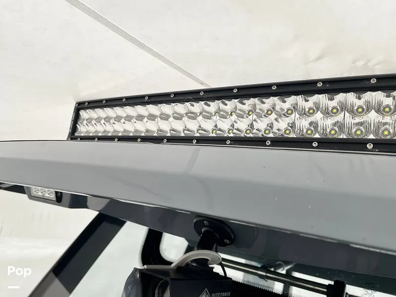 Slide: The Image of Light Bar - 16180052