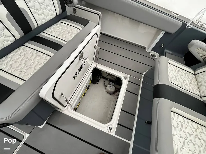 Slide: The Image of Fountain 38 SC 2024 - 16179963